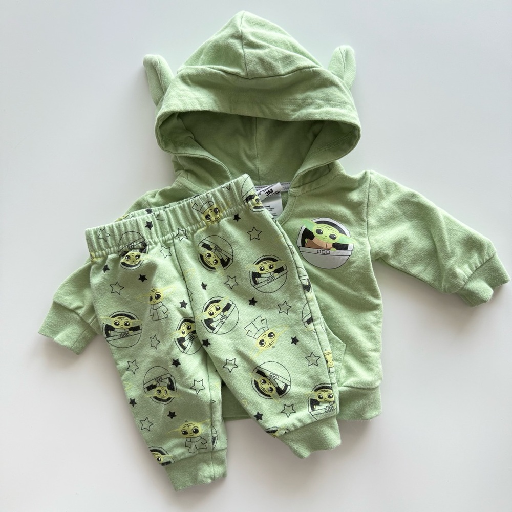 Green Baby Yoda Hoodie and Pants Set 3 Months